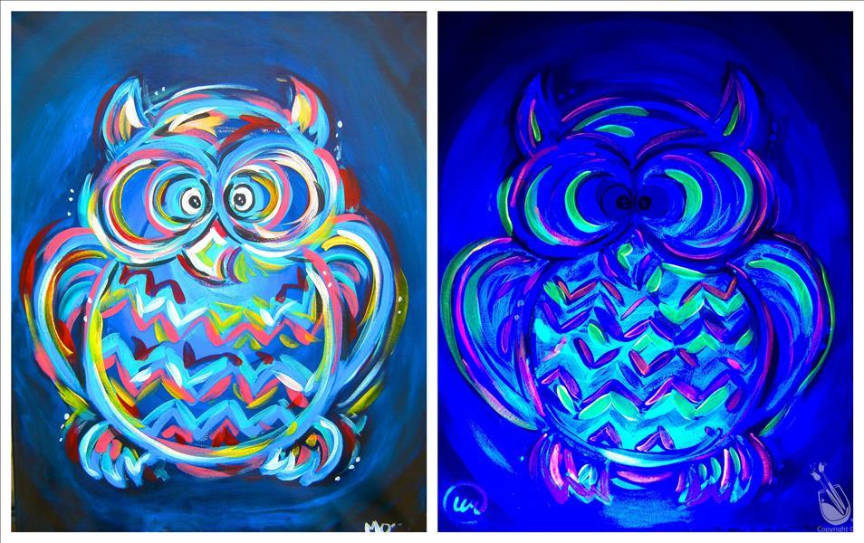 Neon Owl Blacklight Set